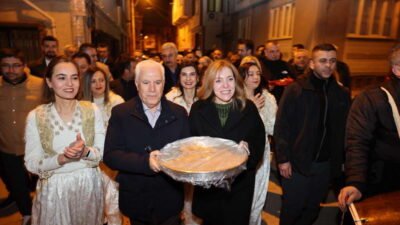 Bursa Büyükşehir Belediye Başkanı Mustafa Bozbey, eşi Seden Bozbey ile