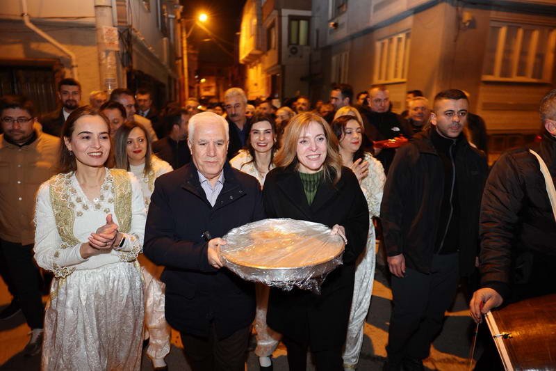 Bursa Büyükşehir Belediye Başkanı Mustafa Bozbey, eşi Seden Bozbey ile