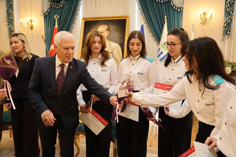 Bursa’da daha önce görev yapan 12 kadın vatmana ek olarak,