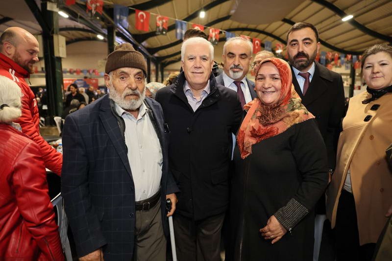 Bursa Büyükşehir Belediyesi’nin İnegöl ilçesinde düzenlediği iftar programında konuşan Başkan