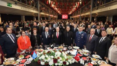 Bursa Büyükşehir Belediyesi tarafından düzenlenen iftar programında şehit aileleri ve