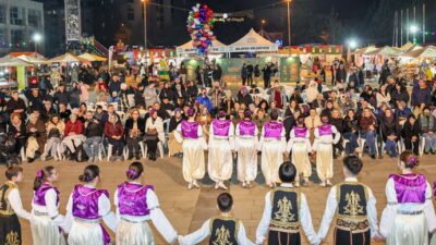 Nilüfer Ramazan Sokağı etkinlikleri kapsamında düzenlenen Bosna gecesinde, Balkan kültürü