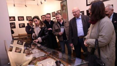 Kültür ve sanata verdiği desteklerle toplumun gelişimine önemli katkılar sunan