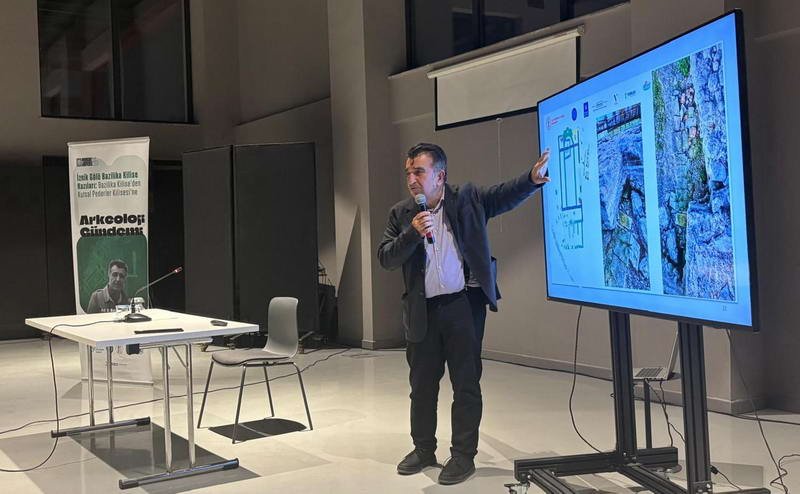 Nilüfer Belediyesi tarafından Pancar Deposu’nda düzenlenen Arkeoloji Gündemi buluşmalarının bu