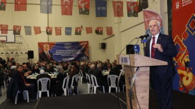 Bursa Büyükşehir Belediyesi tarafından Keles ilçesinde düzenlenen iftar programında vatandaşlarla
