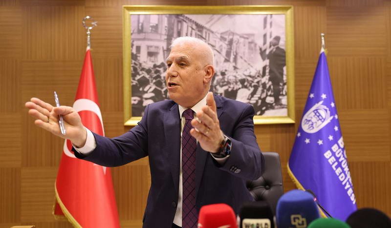 Bursa Büyükşehir Belediye Başkanı Mustafa Bozbey, Büyükşehir Belediye Meclisi’nde kentin