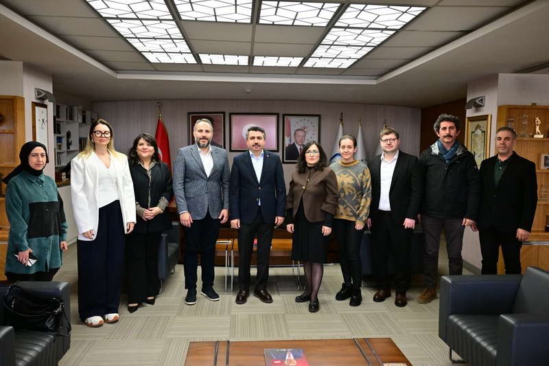 Akademik oda başkanları ve yöneticileriyle bir araya gelen Yıldırım Belediye