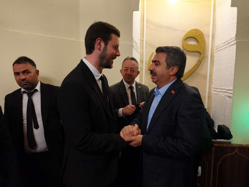 Halep’ten Gazze’ye, Gümilcine’den Hasköy’e kadar düzenlediği iftar programlarıyla Müslümanları bir