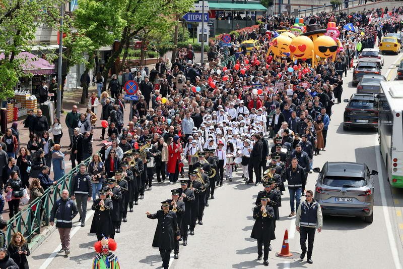 Cumhuriyetimizin kuruluş adımlarının atıldığı, milli egemenliğimizin ilan edildiği ve çocuklara