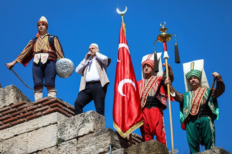 Bursa’nın fethinin 700. yıl dönümü dolayısıyla Pınarbaşı Fetih Kapısı’nda düzenlenen