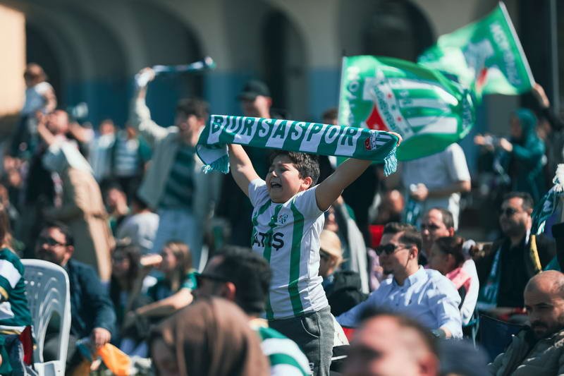 Bursa’nın yeşil-beyaz gururu Bursaspor, TFF 2. Lig’de şampiyonluk yolunda emin