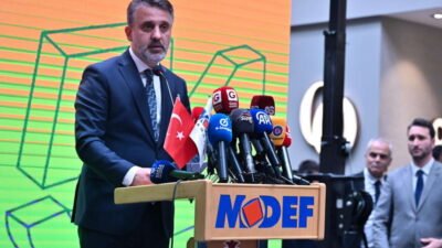 Bu yıl 54.’sü düzenlenen MODEF İnegöl Mobilya Fuarı’nın açılış törenine