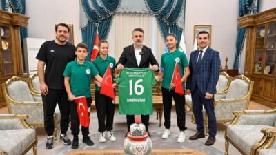 Bursa Büyükşehir Belediye Başkan Vekili Şahin Biba, 23 Nisan Ulusal