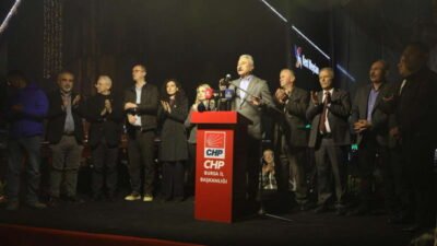 Bursa Büyükşehir Belediye Başkanı Mustafa Bozbey’in tutuklanmasının ardından kentte protestolar