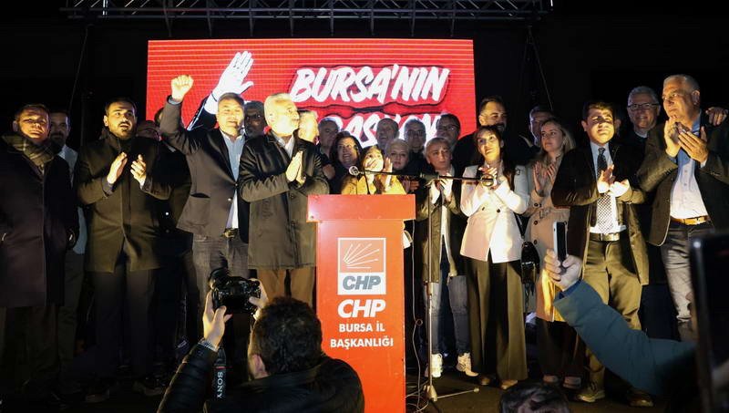 CHP Bursa İl Başkanı Nihat Yeşiltaş, Büyükşehir Belediye Başkanı Mustafa