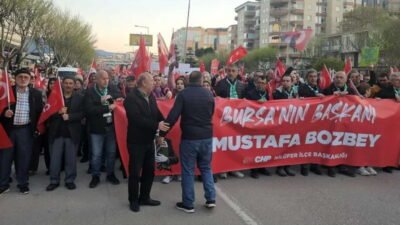 Bursa'da Mustafa Bozbey'e destek gösterileri iki gün aradan sonra yeniden