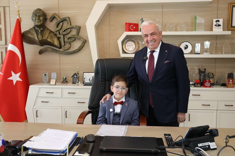 23 Nisan Ulusal Egemenlik ve Çocuk Bayramı’nda Nilüfer Belediye Başkanı