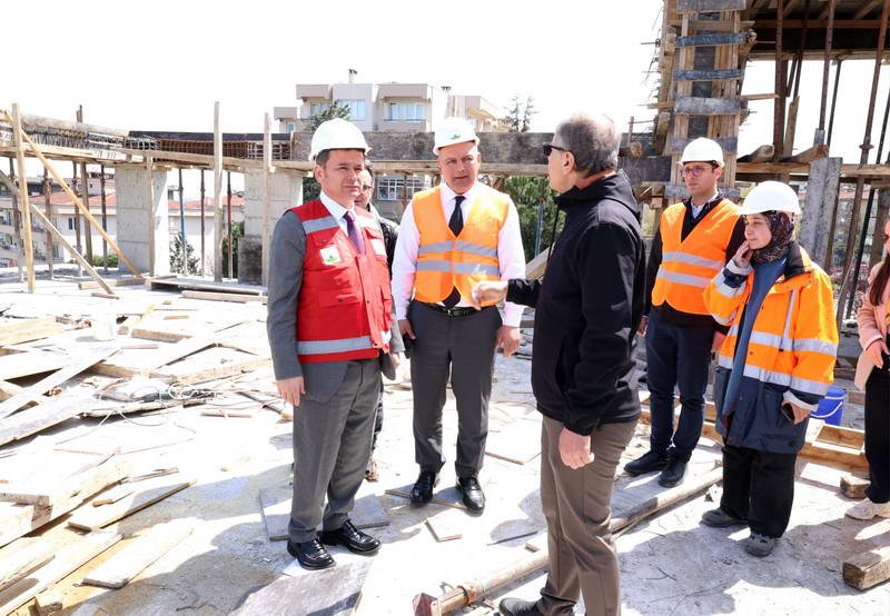 Osmangazi ilçesini modern, güvenli ve nitelikli kreşlerle donatarak geleceğin teminatı