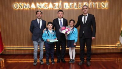 Osmangazi Belediye Başkanı Erkan Aydın, geleceğin teminatı olan çocuklara verdiği