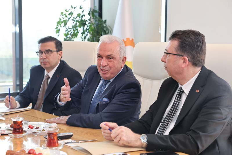 ​Nilüfer Belediye Başkanı Şadi Özdemir, ilçedeki organize sanayi bölgelerinin (OSB)