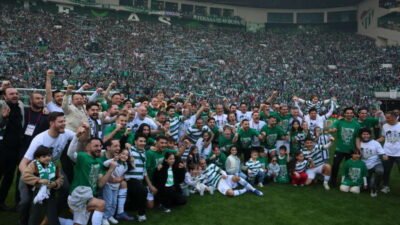 Bursa'da 5 gollük tarihi zafer, tribünlerdeki 45 binin tek yürek