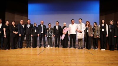 Osmangazi Belediyesi, RUMELİFED ve NAKEM iş birliğiyle sahnelediği “Taksiratli Şekibe”