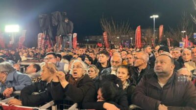 Bursa Büyükşehir Belediye Başkanı Mustafa Bozbey'in gözaltına alınmasının ardından başlayan