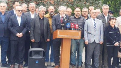 Bursa Büyükşehir Belediye Başkanı Mustafa Bozbey’in gözaltına alınmasının ardından DİSK,