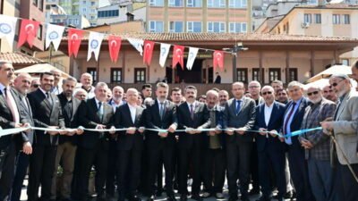 Yıldırım Belediyesi tarafından hayata geçirilen Emir Buhari Kültür Merkezi, düzenlenen