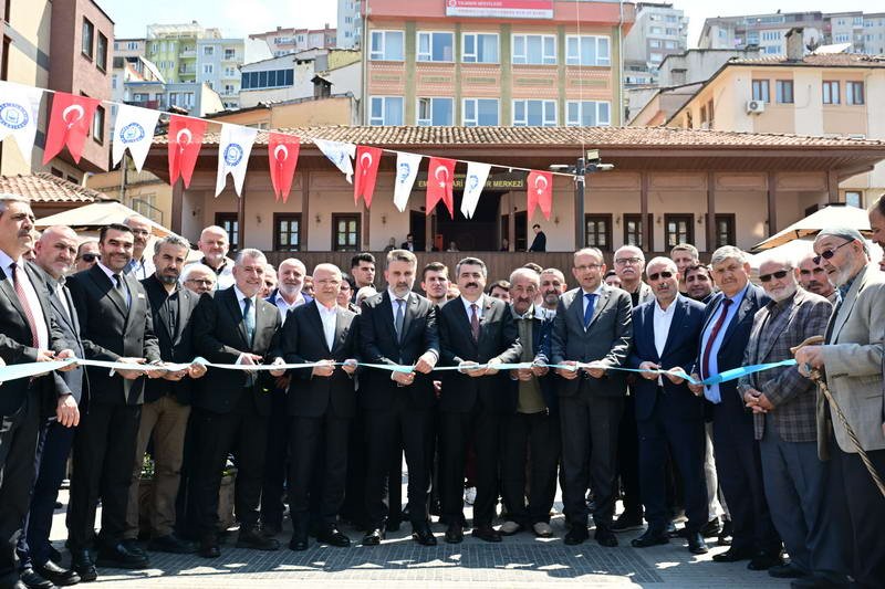 Yıldırım Belediyesi tarafından hayata geçirilen Emir Buhari Kültür Merkezi, düzenlenen