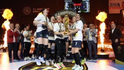 Kadınlar Hentbol Süper Ligi lideri Bursa Büyükşehir Belediyespor, 50. Yıl
