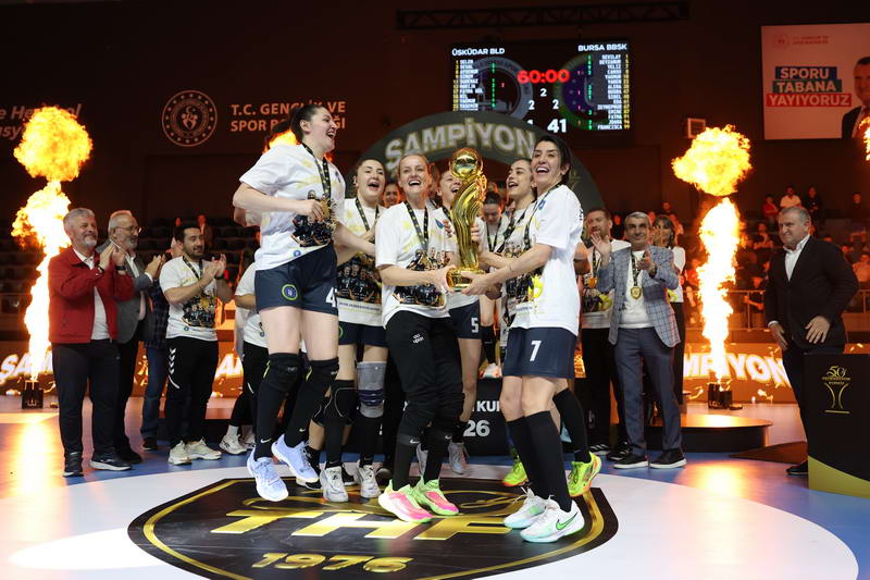 Kadınlar Hentbol Süper Ligi lideri Bursa Büyükşehir Belediyespor, 50. Yıl
