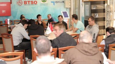 Osmangazi Belediyesi her hafta düzenli olarak gerçekleştirdiği istihdam buluşmalarıyla iş