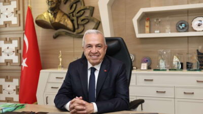 Nilüfer Belediyesi, uzun süredir kullanılmayan süs havuzlarını çiçek ve bitkilerle
