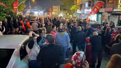 İl Başkanlığı’ndan Acil Çağrı, Partililer Kent Meydanı’nda Toplandı
