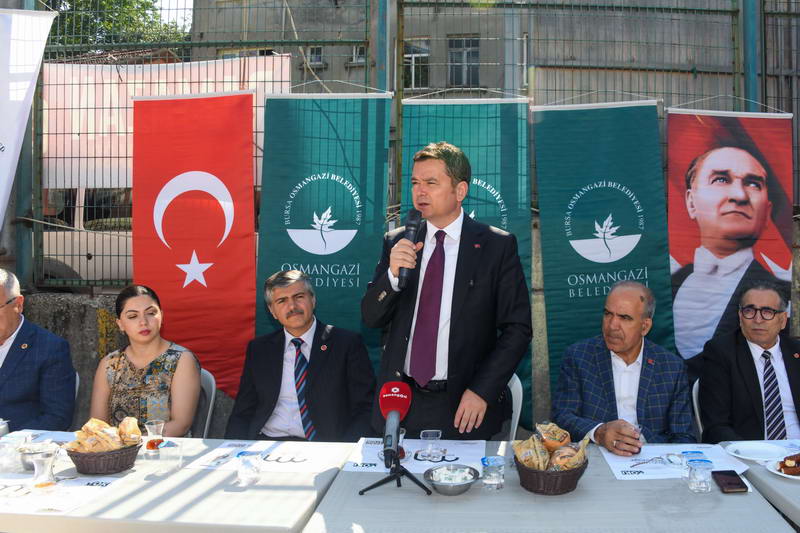 Halkla iç içe bir yönetim anlayışı benimseyen Osmangazi Belediye Başkanı