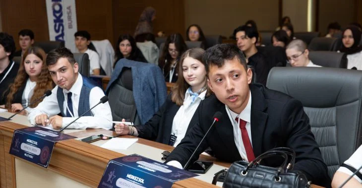 Bursa’da, geleceğin liderlerini yetiştirmek amacıyla önemli bir adım atıldı. Bursa