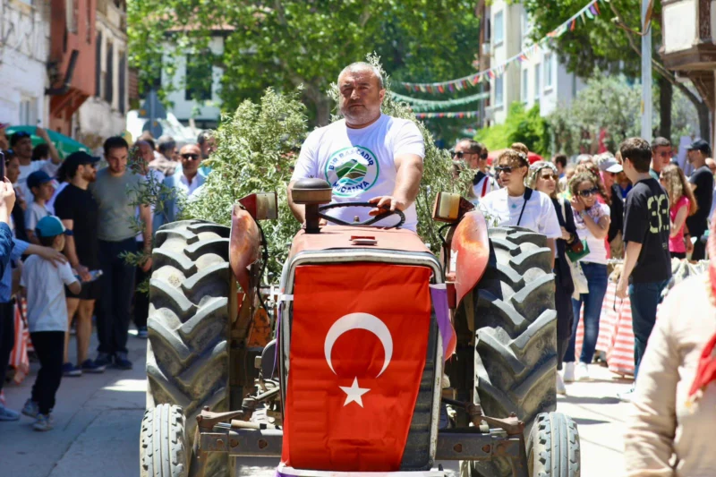 “Zeytinin Evinde Buluşalım” sloganıyla Mudanya Belediyesi tarafından gerçekleştirilen 2. Tirilye