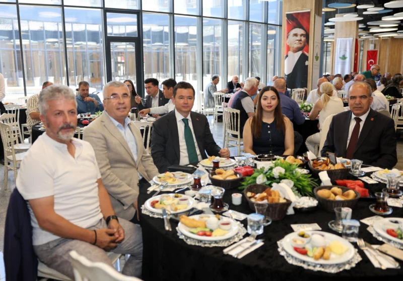 Osmangazi Belediye Başkanı Erkan Aydın, yerel yönetimde katılımcılık ve iş