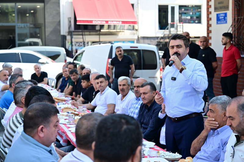 Yıldırım Belediye Başkanı Oktay Yılmaz, Anadolu Mahallesi esnafıyla bir araya