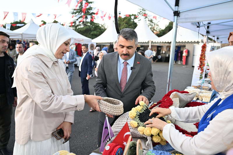 Yıldırım Belediyesi tarafından geleneksel hale getirilen El Emekleri Festivali’nin altıncısı,