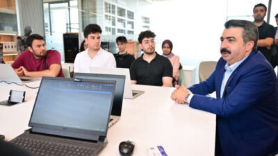  Yıldırım Belediyesi Yapay Zeka ve Teknoloji Merkezi, gençlerin dijital dünyada