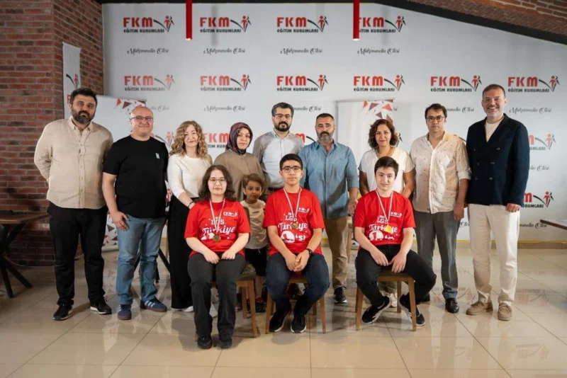 FKM Eğitim Kurumları, öğrencileri Derya Vatansever, Enes Nam ve Furkan