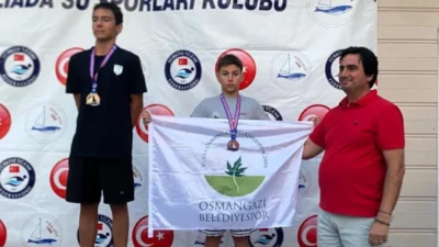 Osmangazi Belediyespor Yüzme Takımı sporcuları, 39. Prens Adaları Yüzme Yarışları’nda