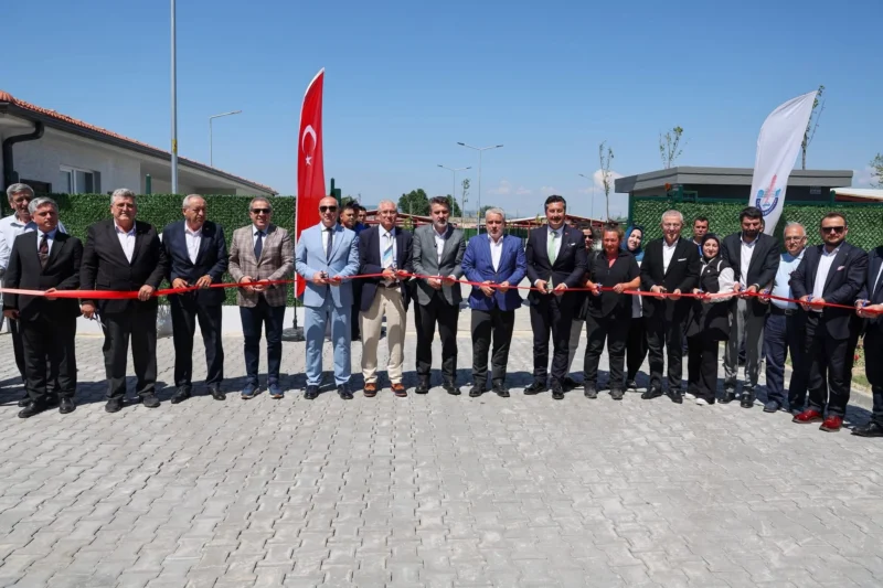 G&ouml;reve geldiği g&uuml;nden bu yana vatandaşlarla doğrudan iletişim kurmaya &ouml;nem