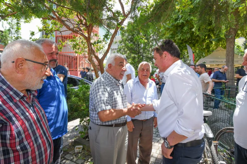 Osmangazi Belediye Başkanı Erkan Aydın, Başaran Mahallesi ziyaretinde vatandaşların talep
