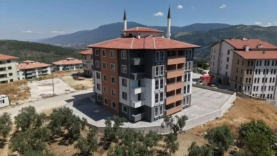 Gemlik Belediyesi, Cihatlı Konutları’nda yarım kalan 7. Etabı tamamladı. Etabın,