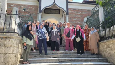 Kültür turu kapsamında vatandaşlar Bursa'nın tarihi ve manevi açıdan önemli