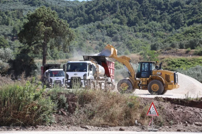 Bursa Büyükşehir Belediyesi Ulaşım Dairesi Başkanlığı ekipleri tarafından yürütülen çalışmalar