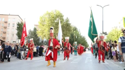 İnegöl Belediyesi’nin bu yıl 39’uncusunu düzenlediği Uluslararası Kültür Sanat Festivali,